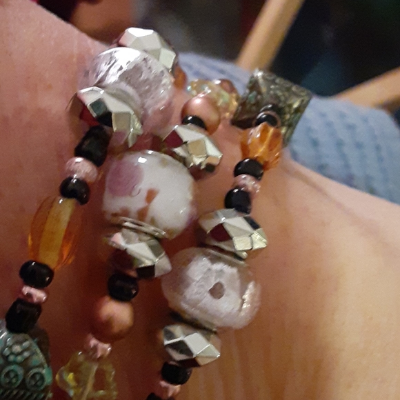 Meet your Posher, Jan - Picture 2 of 2